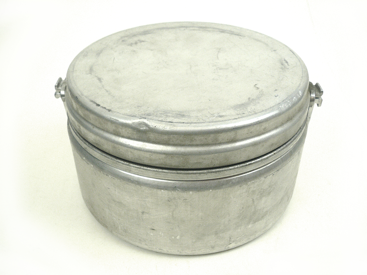 thumbnail image 2 of Highlander Army Military Aluminum Mess Tins – Camping Cooking Set 2 of 4